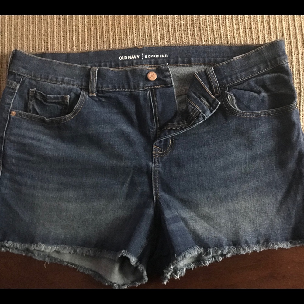 Old Navy cut off denim shorts.